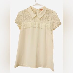 🤍🤍💖Elegant Cream Lace Women's Top, 100%polyester